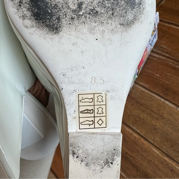 Jeffrey Campbell AESTHETIC White Crinkle Patent Heel - Picture 8 of 9